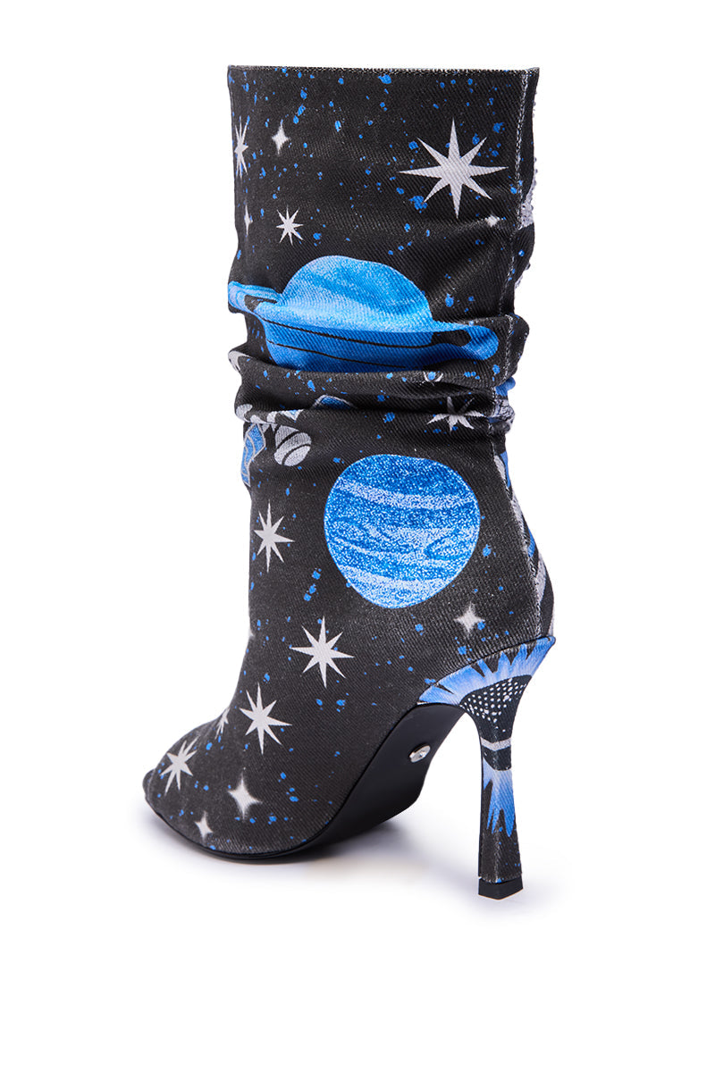 AKIRA GOLD FORMIDABLE BLACK MULTI ABSTRACT OPEN TOE BOOTIE