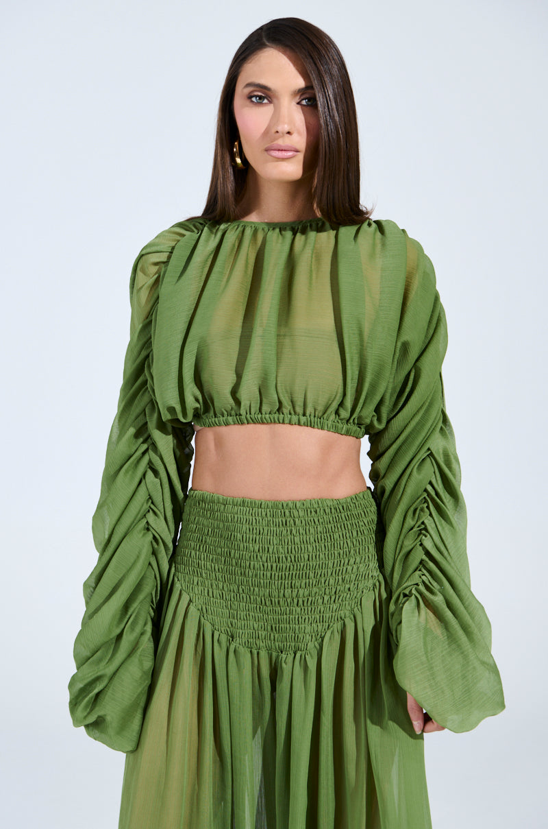 LAURA RUCHED CROPPED BLOUSE IN GREEN