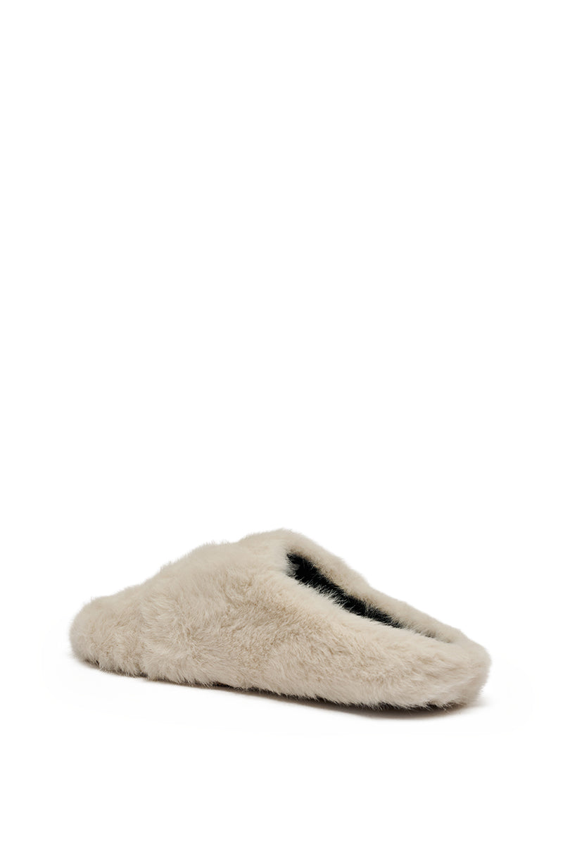 AKIRA RHYS IVORY FUZZY FLAT