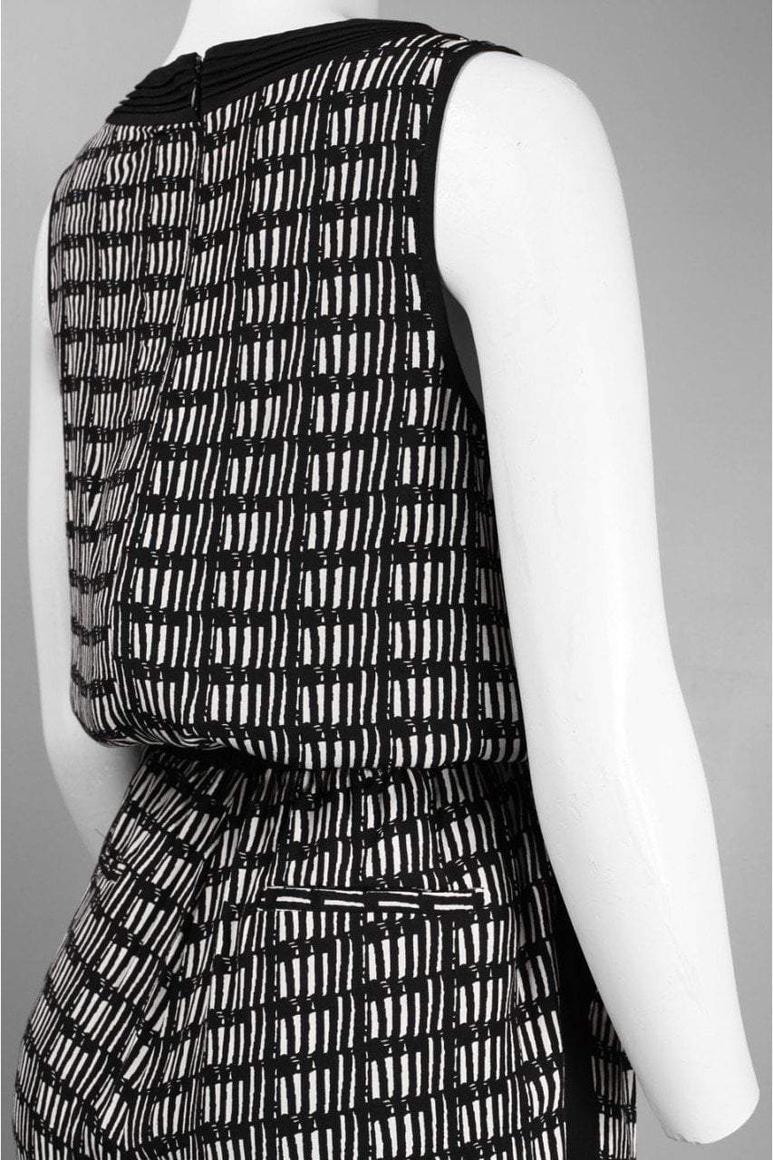 Adrianna Papell - Sleeveless V-Neck Print Jumpsuit 16PD10320SC