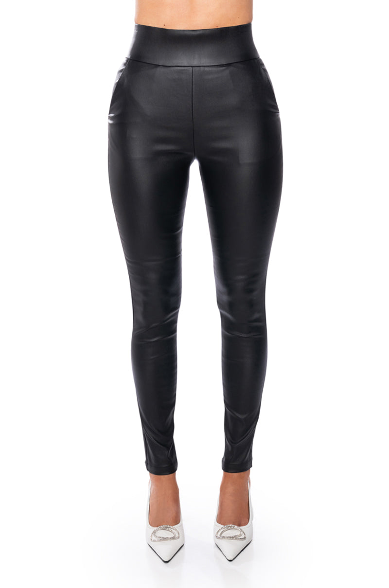 AMMO x AKIRA BIG BOOTY HIGH WAIST PLEATHER PANT WITH 4 WAY STRETCH